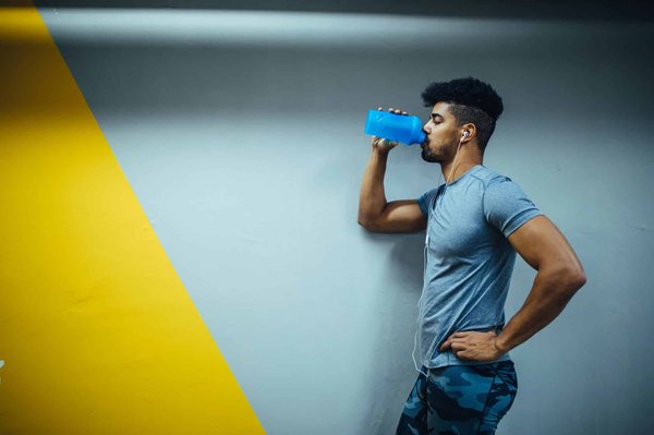 comment maintenir une bonne hydratation pendant votre séance de fitness